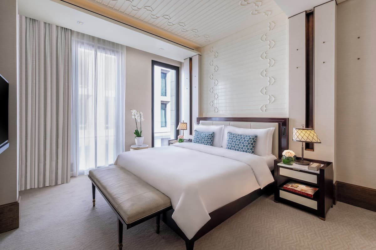 Habitación superior, 1 cama de matrimonio grande | Ropa de cama de alta calidad, edredones de plumas, minibar y caja fuerte