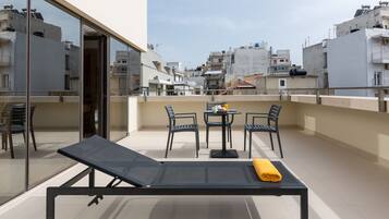 Junior Suite, 1 Double or 2 Twin Beds | Terrace/patio