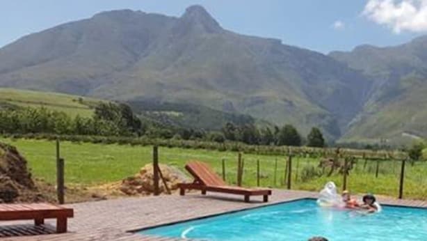 Outdoor pool - Hermitage Huisies Farm Cottages (Swellendam)