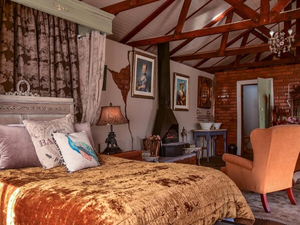 Cato | 10 bedrooms, in-room safe, individually decorated - Linwood Guest Farm (Clarens)