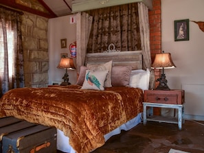 Suite luna di miele, 1 camera da letto | 10 camere, una cassaforte in camera, con stile personalizzato