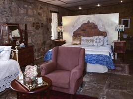 Sandstone | 10 bedrooms, in-room safe, individually decorated