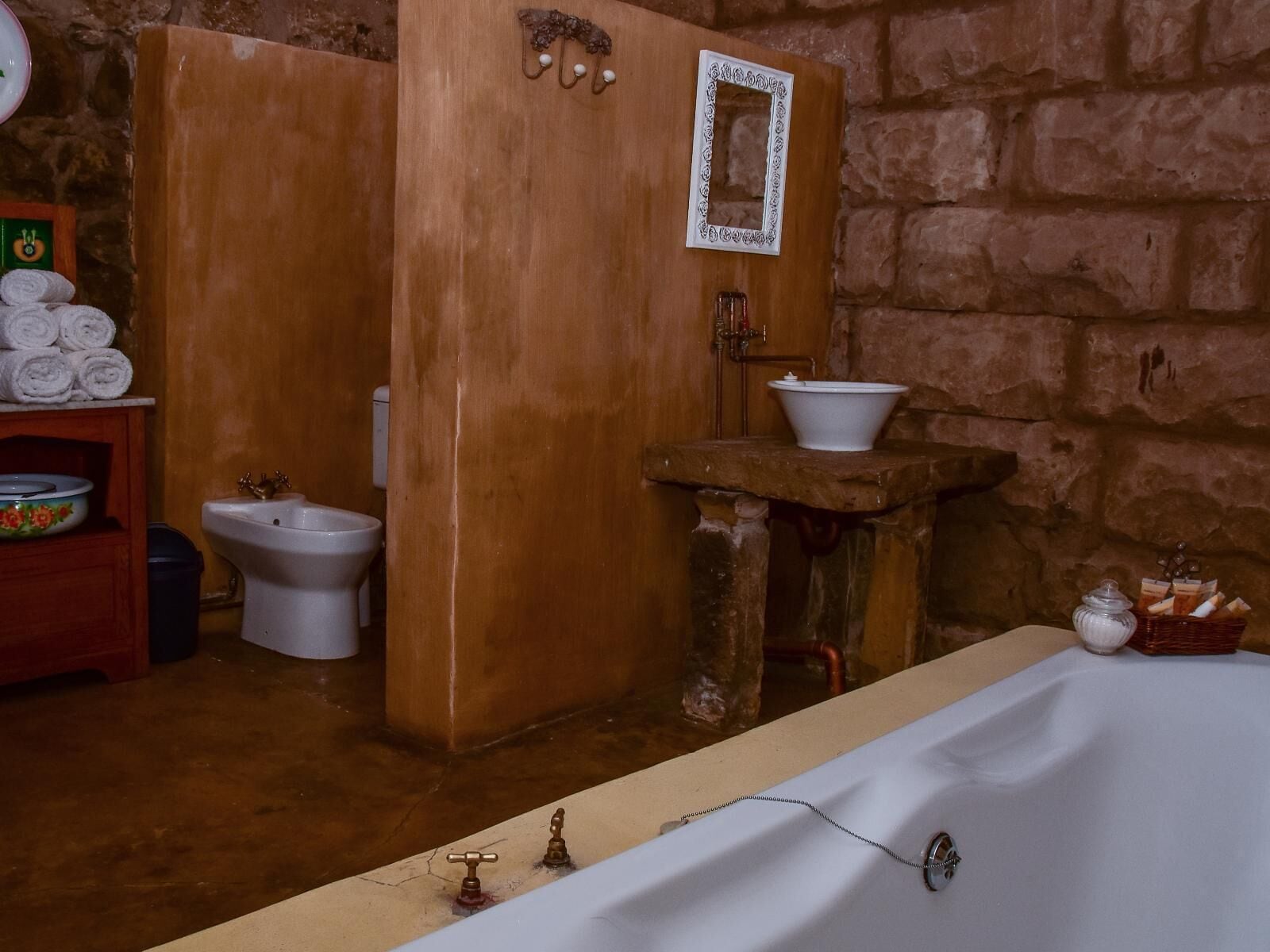 Sandstone | Bathroom | Separate tub and shower, spring water tub, free toiletries, hair dryer