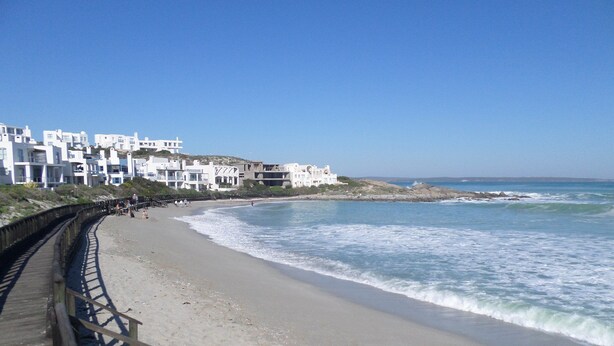 Unclassified image, 1 of 5, button - Langebaan Sea Cottages (Langebaan)