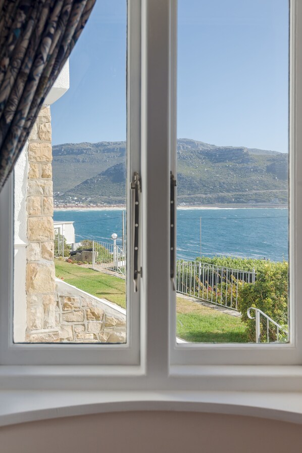 1 - Felicity Room, Premium Sea View | Beach/ocean view - Sunny Cove Manor (Cape Town)