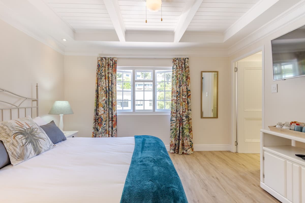 6 - Seb Room, Mountain View