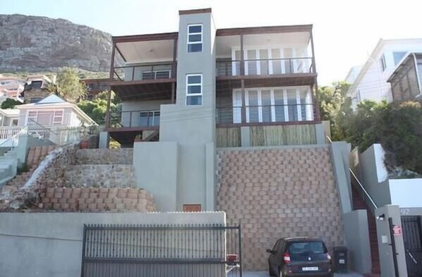 Exterior - Beautiful Sea Views (Cape Town)