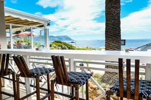 Outdoor banquet area - Boulders Beach Hotel, Cafe and Curio (Cape Town)