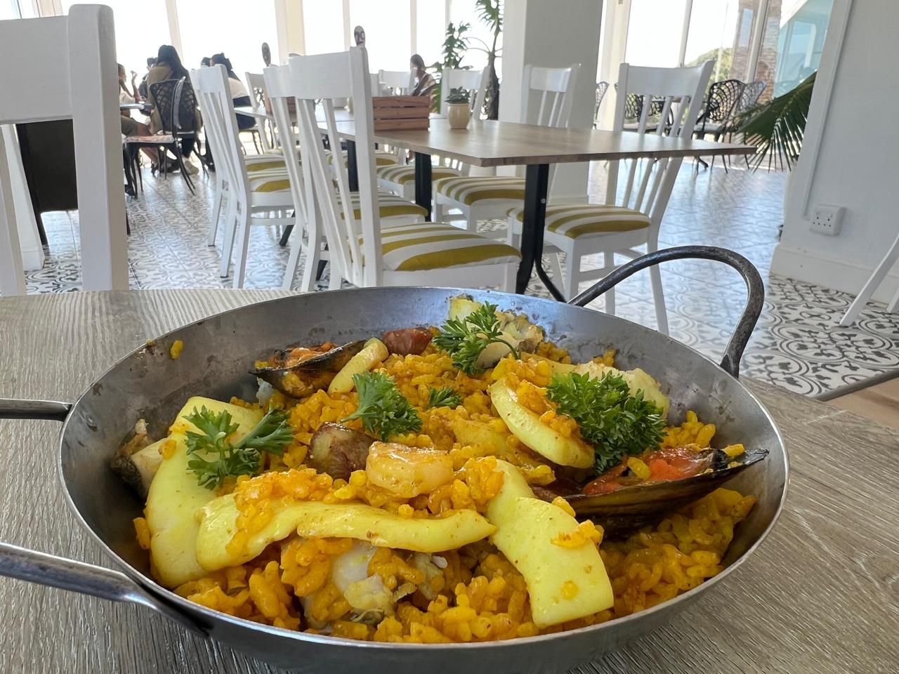 مطعم
