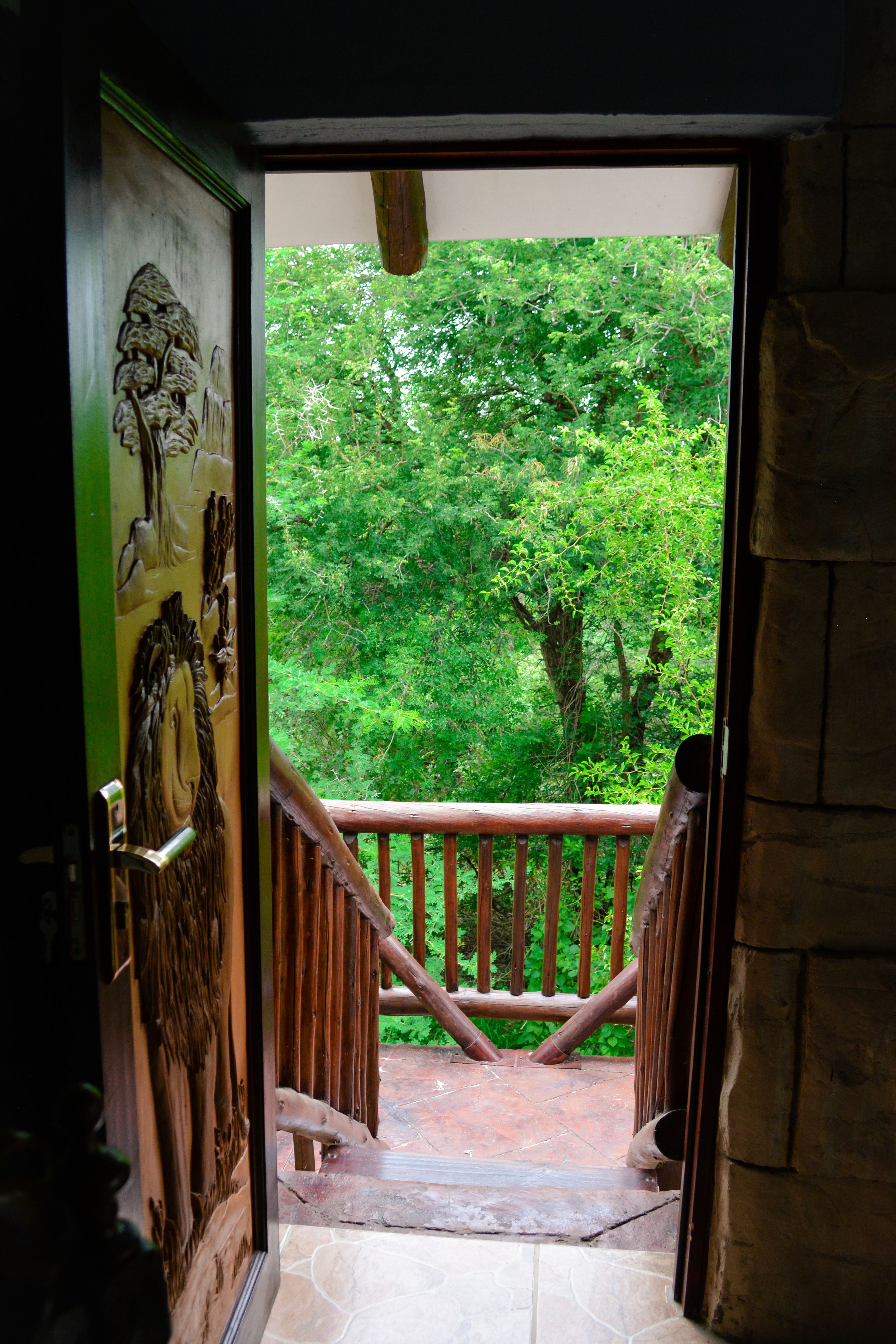 Lion Superior King Suite | In-room safe, individually decorated, individually furnished, desk