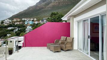 Deluxe King Suite | Exterior