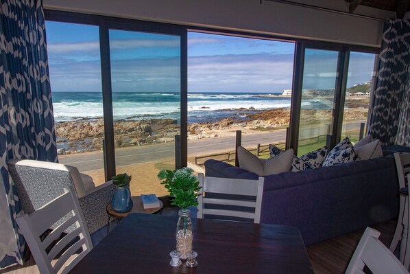 Restaurant - Little Rock Guest House (Jongensfontein)