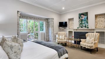 Luxury Suite | 1 bedroom, premium bedding, in-room safe, individually decorated