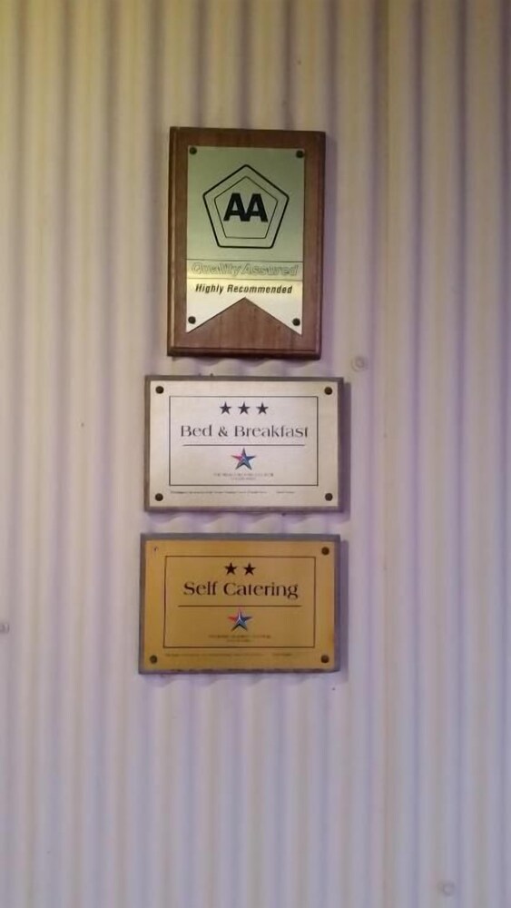 Bedrock Lodge by null