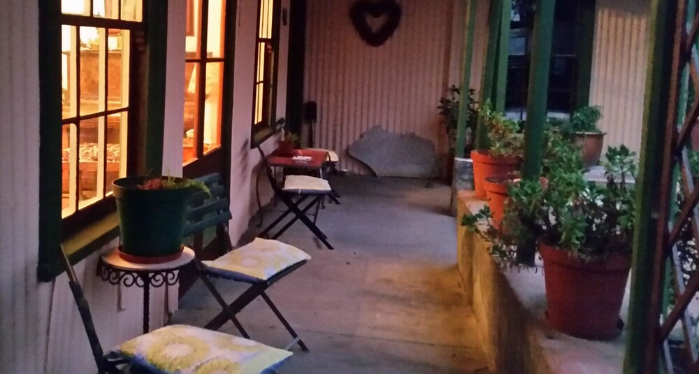 Bedrock Lodge by null