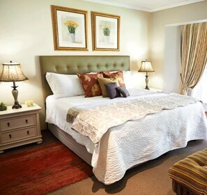 Bureau, fer et planche à repasser, Wi-Fi