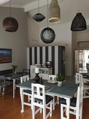 Dining - Oh So You Guesthouse (Moqhaka)