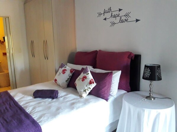 Minibar, in-room safe, iron/ironing board, free WiFi