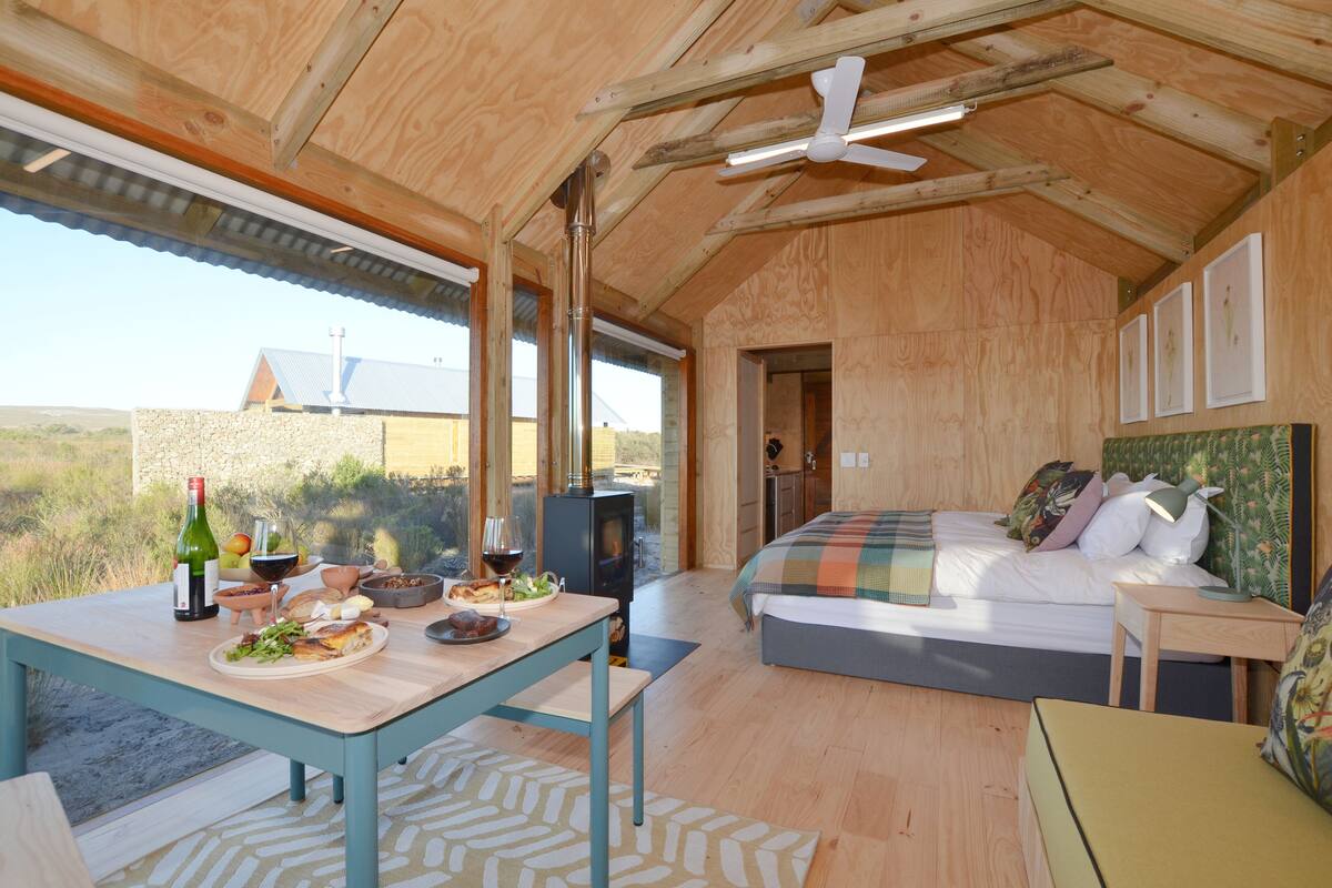 Standard Double or Twin Room (Fynbos Cabin 1 - 6) | Peti besi dalam bilik, Wi-fi percuma, dihias secara berasingan 