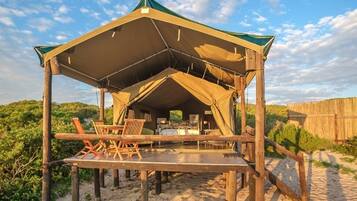 Tent (Middle Fork) | Soundproofing, iron/ironing board, bed sheets