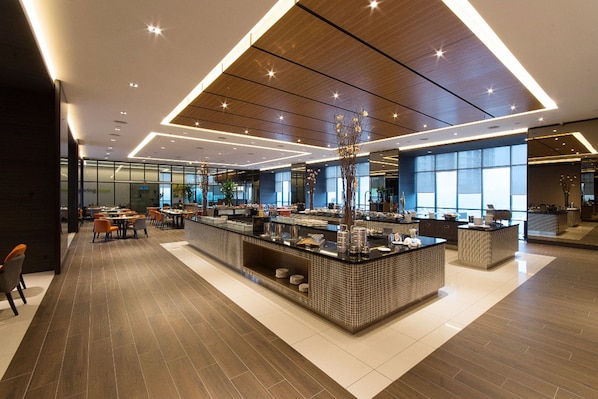 Daily buffet breakfast (MYR 38 per person) - Impiana Hotel Senai (Senai)