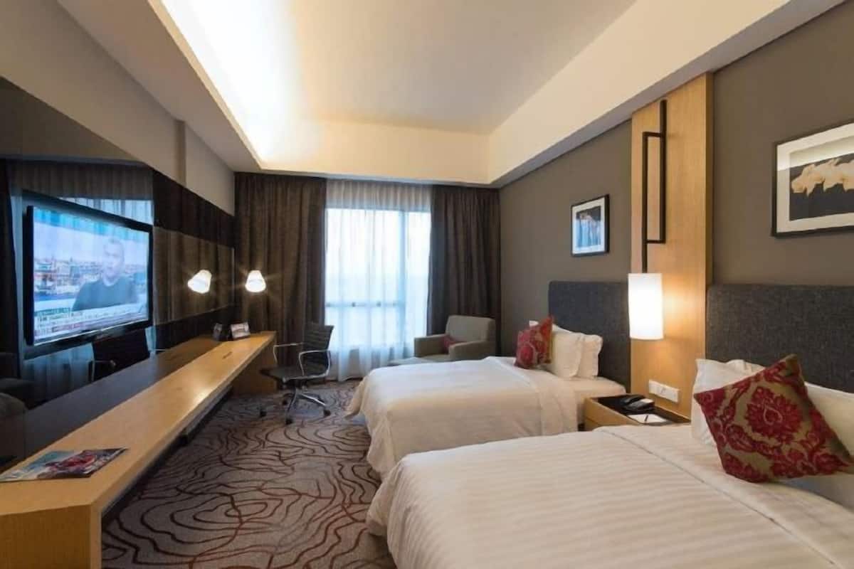 In-room safe, desk, soundproofing, iron/ironing board