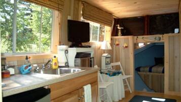 Signature Suite, 1 Bedroom, Ocean View (Boat House) | Private kitchenette