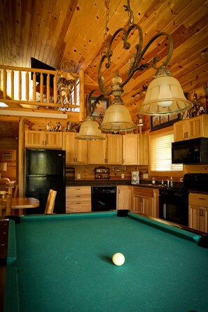 Cabin 5 | Room amenity - Cole Cabins (Deadwood)