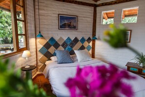 In-room safe, desk, wheelchair access