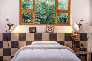 Unclassified image, 4 of 81, button - Rukka Lodge (Tumbaco)
