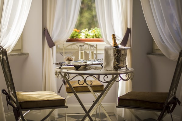 Exclusive Suite, City View | Room amenity