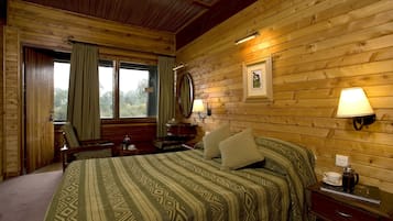 Standard Room, Balcony, Park View | Individually furnished, desk, soundproofing, rollaway beds