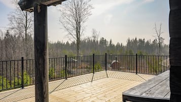 Villa superior, vistas al lago | Terraza o patio