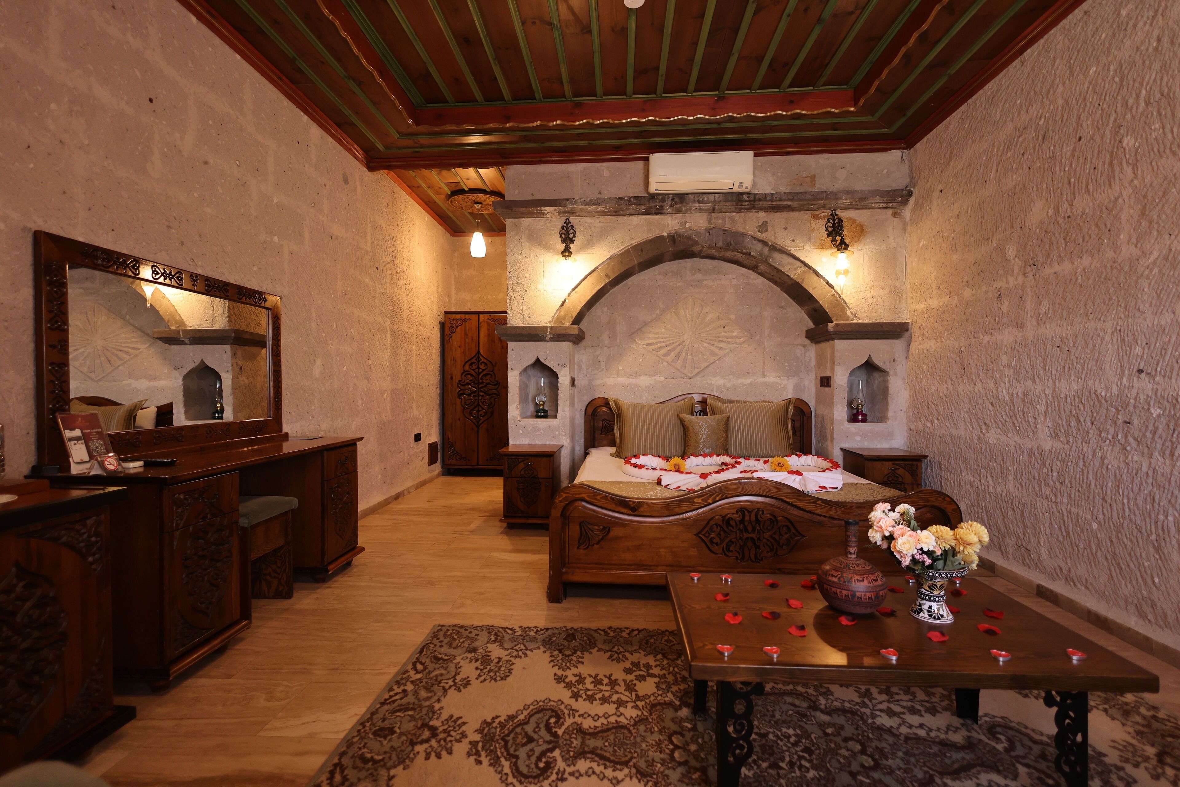 deluxe stone  | 1 bedroom, minibar, soundproofing, iron/ironing board