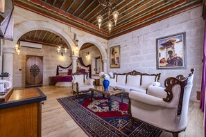 Superior Room, 1 King Bed | Minibar, soundproofing, iron/ironing board, free WiFi - Cappadocia Inn Cave Hotel  (Nevsehir)