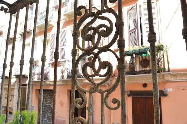 Apartemen Deluks | Balkon