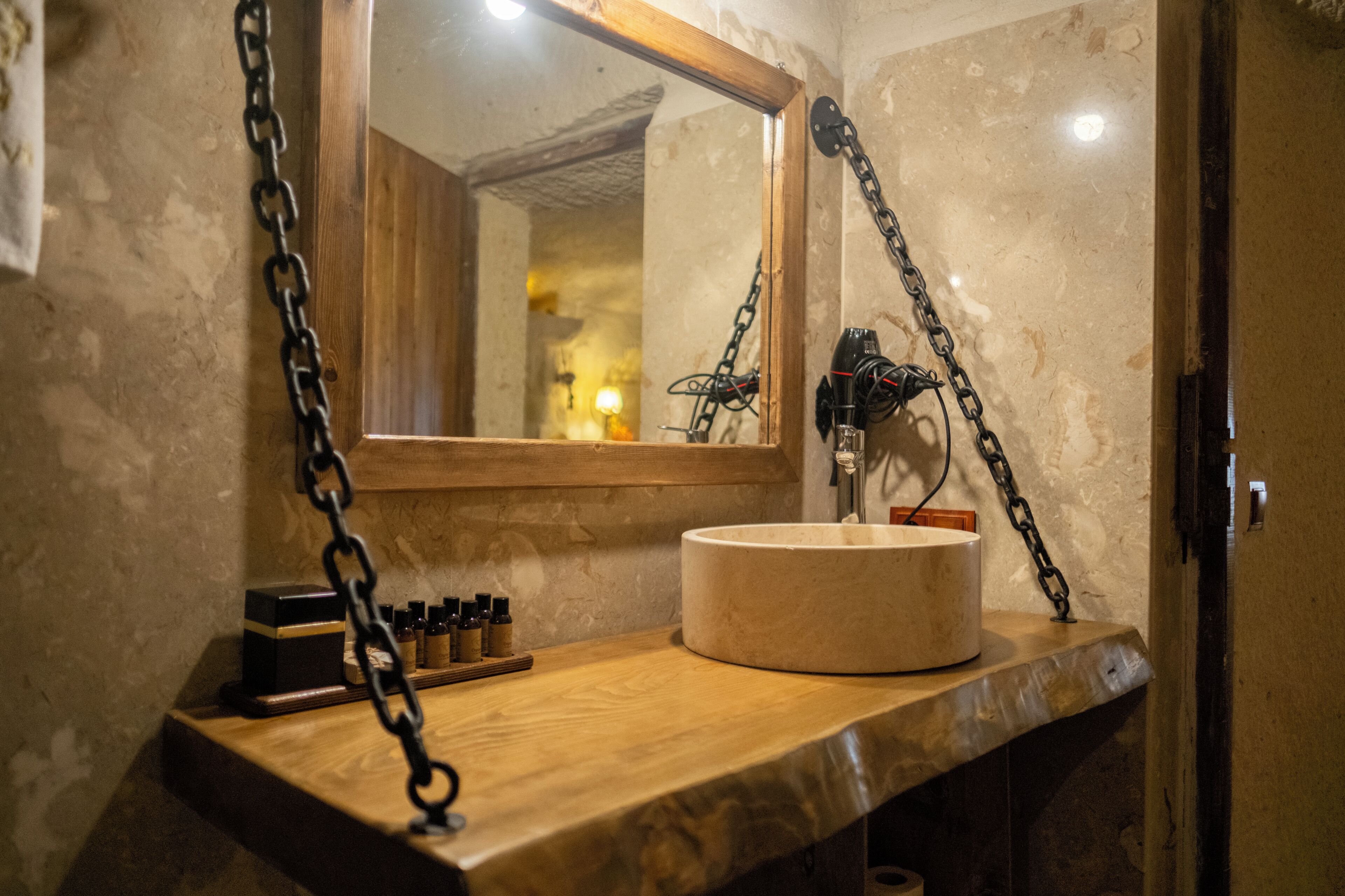 superior twin room, 2 single beds | bathroom | shower, hair dryer, bathrobes, slippers