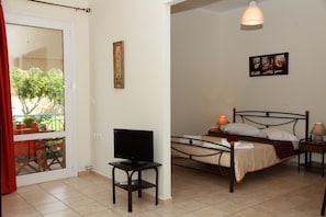 Apartment, Ground Floor | Coin séjour | Télévisions à écran plasma