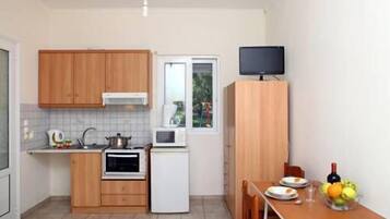 Tủ lạnh, ấm điện