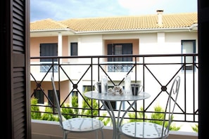 Suite (2) | Balcony