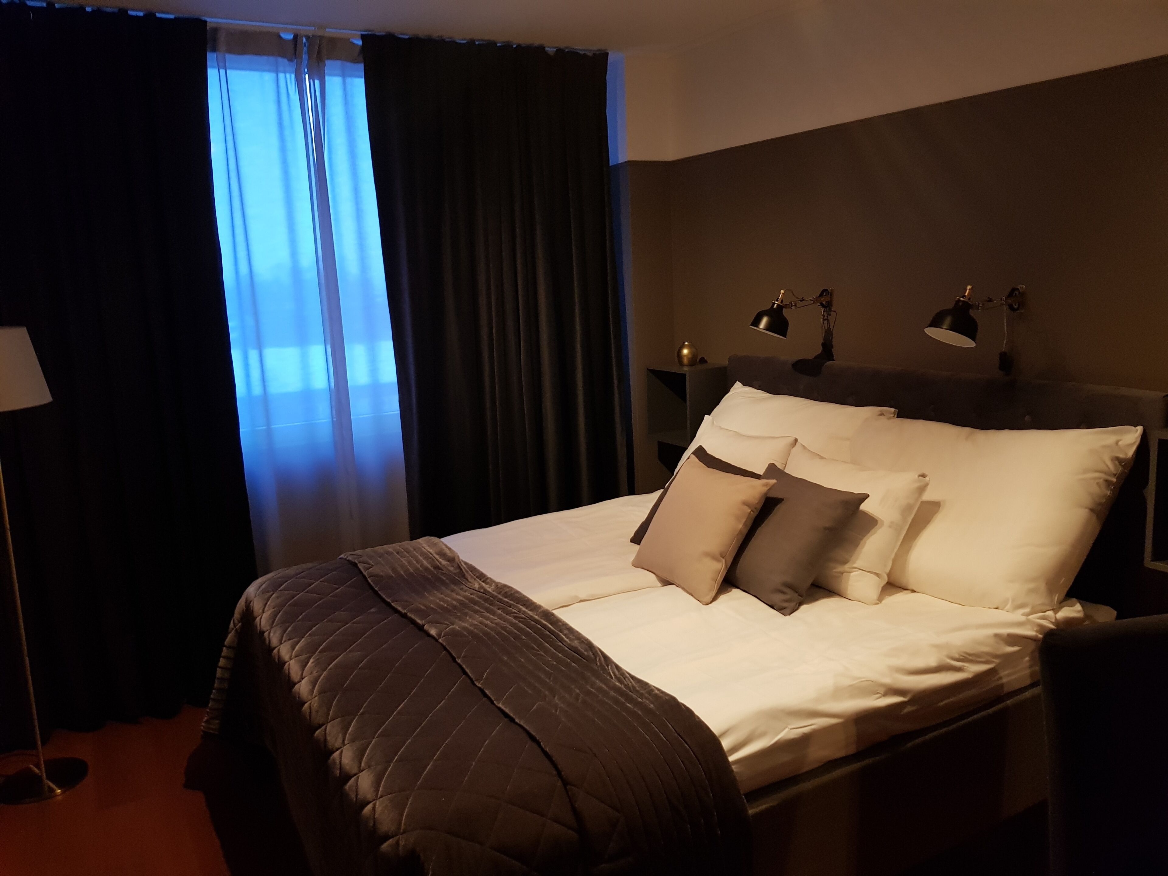 Dobbelt- eller tomannsrom – superior | Skrivebord, strykejern/-brett og barnesenger (inkludert)