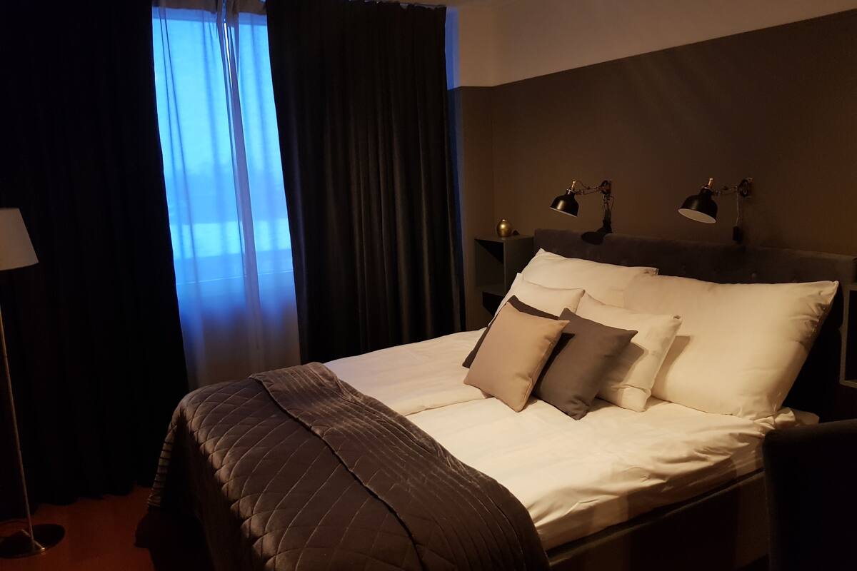 Superior Double or Twin Room | Desk, iron/ironing board, free cots/infant beds, rollaway beds