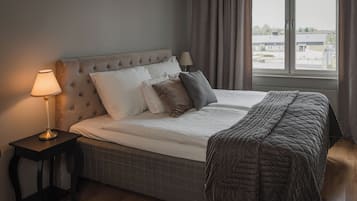 Double or Twin Room | Desk, iron/ironing board, free cribs/infant beds, rollaway beds