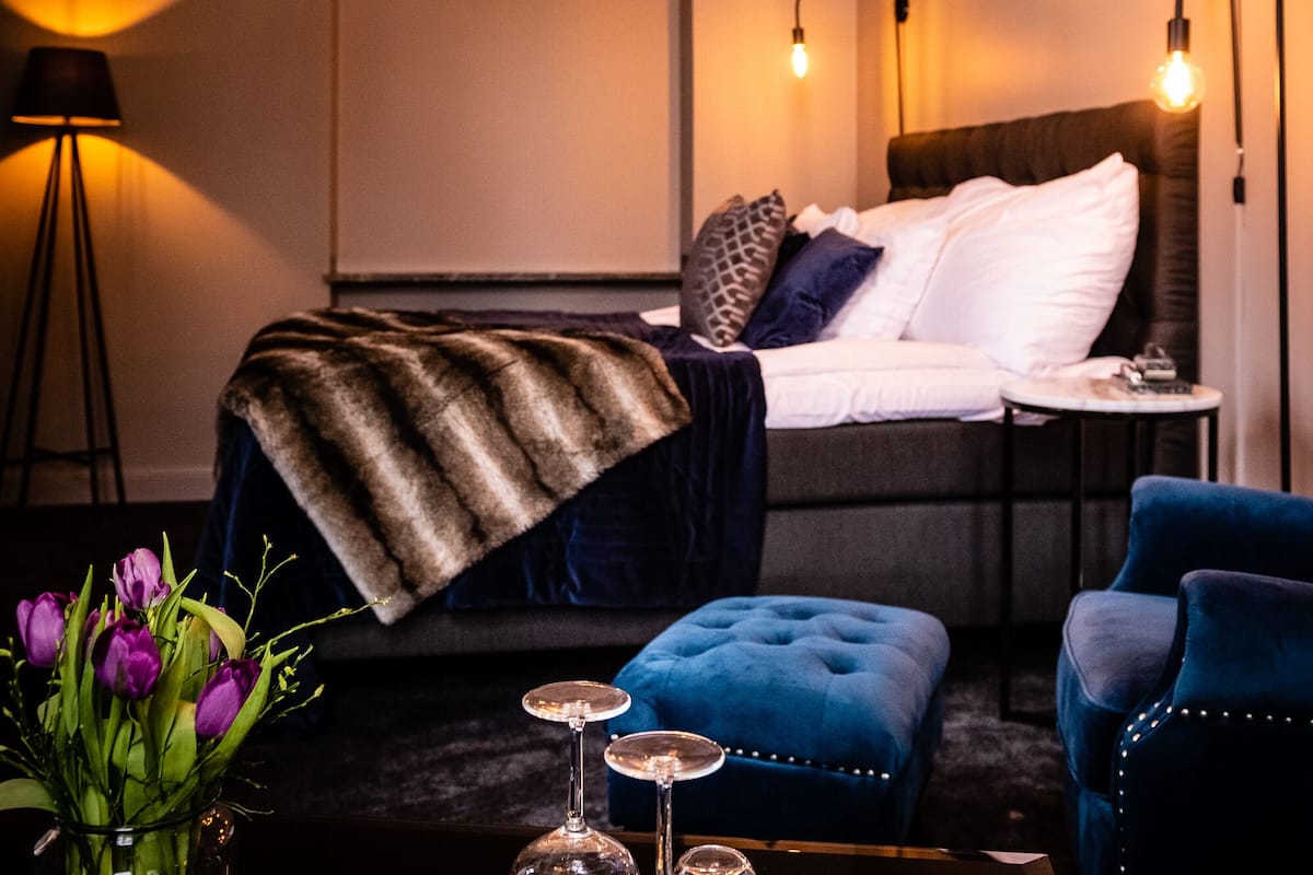 1 bedroom, desk, iron/ironing board, free cots/infant beds