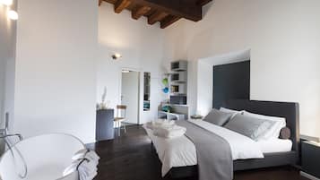 Romantisches Doppelzimmer, Badewanne | 1 Schlafzimmer, hochwertige Bettwaren, Zimmersafe, individuell dekoriert