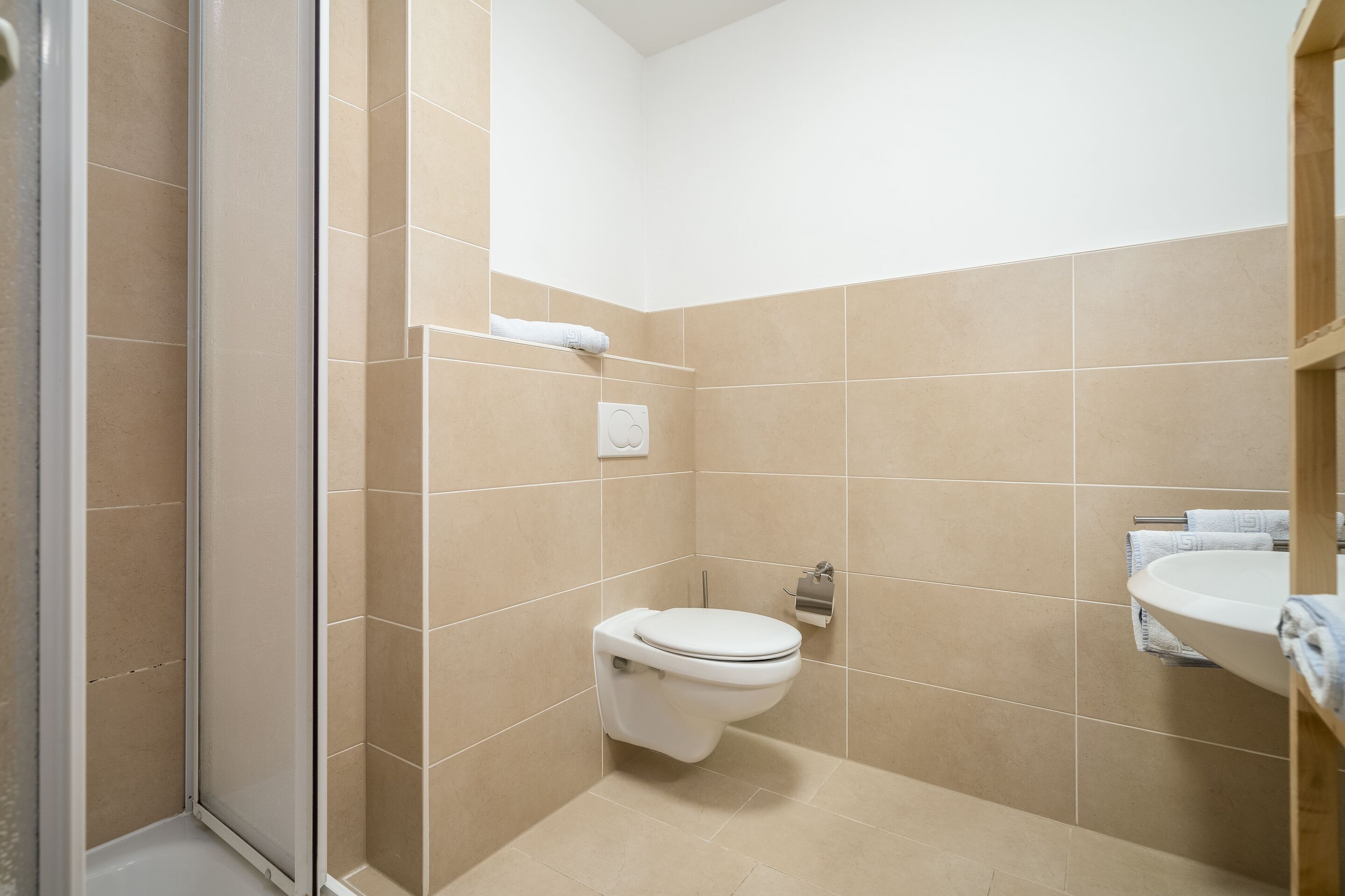 family triple room, terrace | bathroom | hair dryer, towels, shampoo