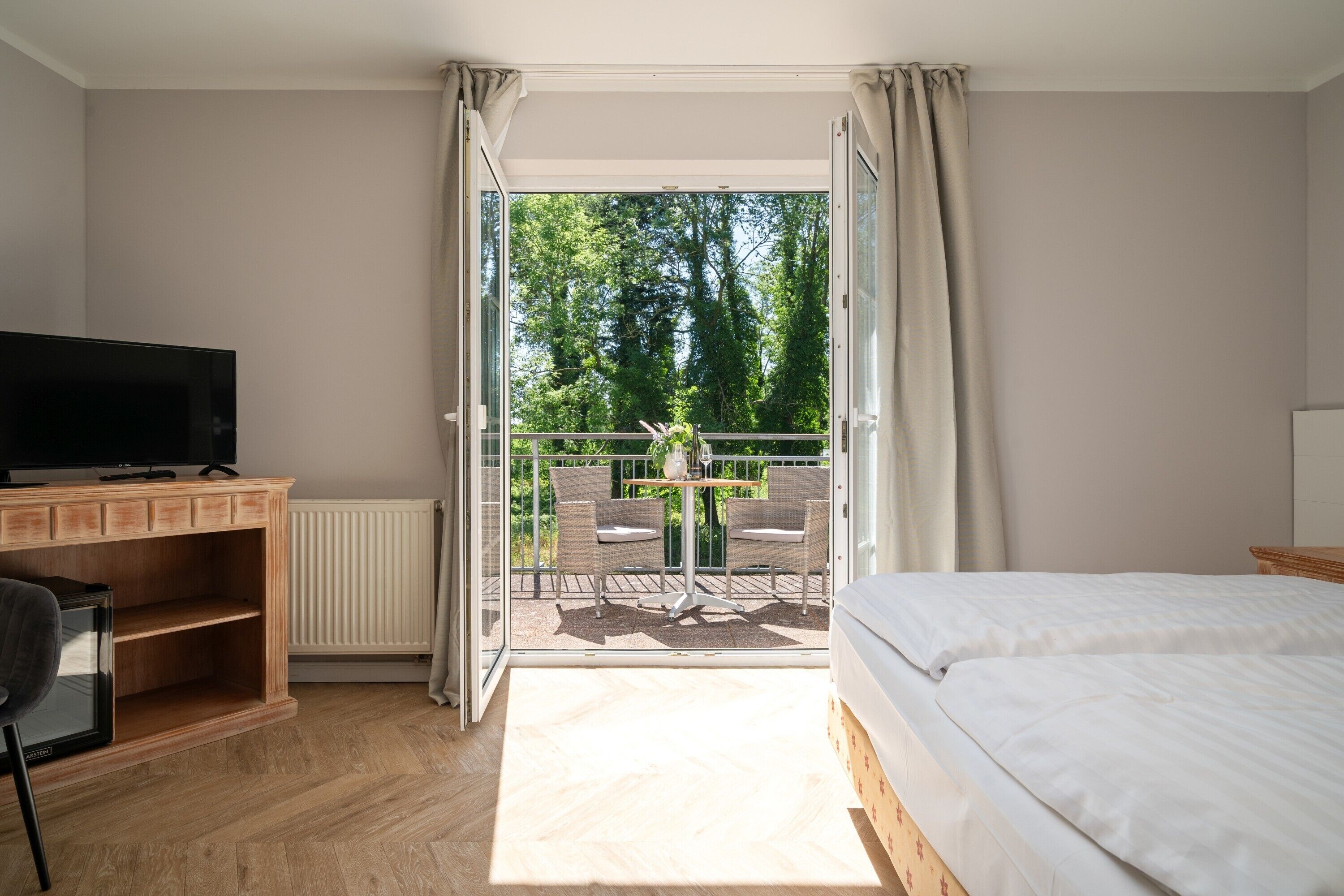 Comfort Double Room, Balcony | Free WiFi, bed sheets