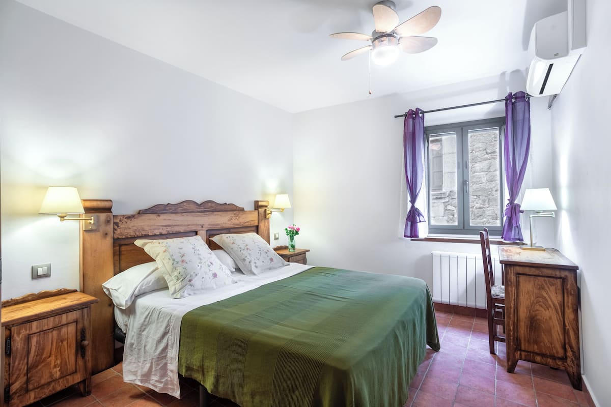 Standard Double Room, Pool Access | 1 bedroom, individually furnished, desk, laptop workspace