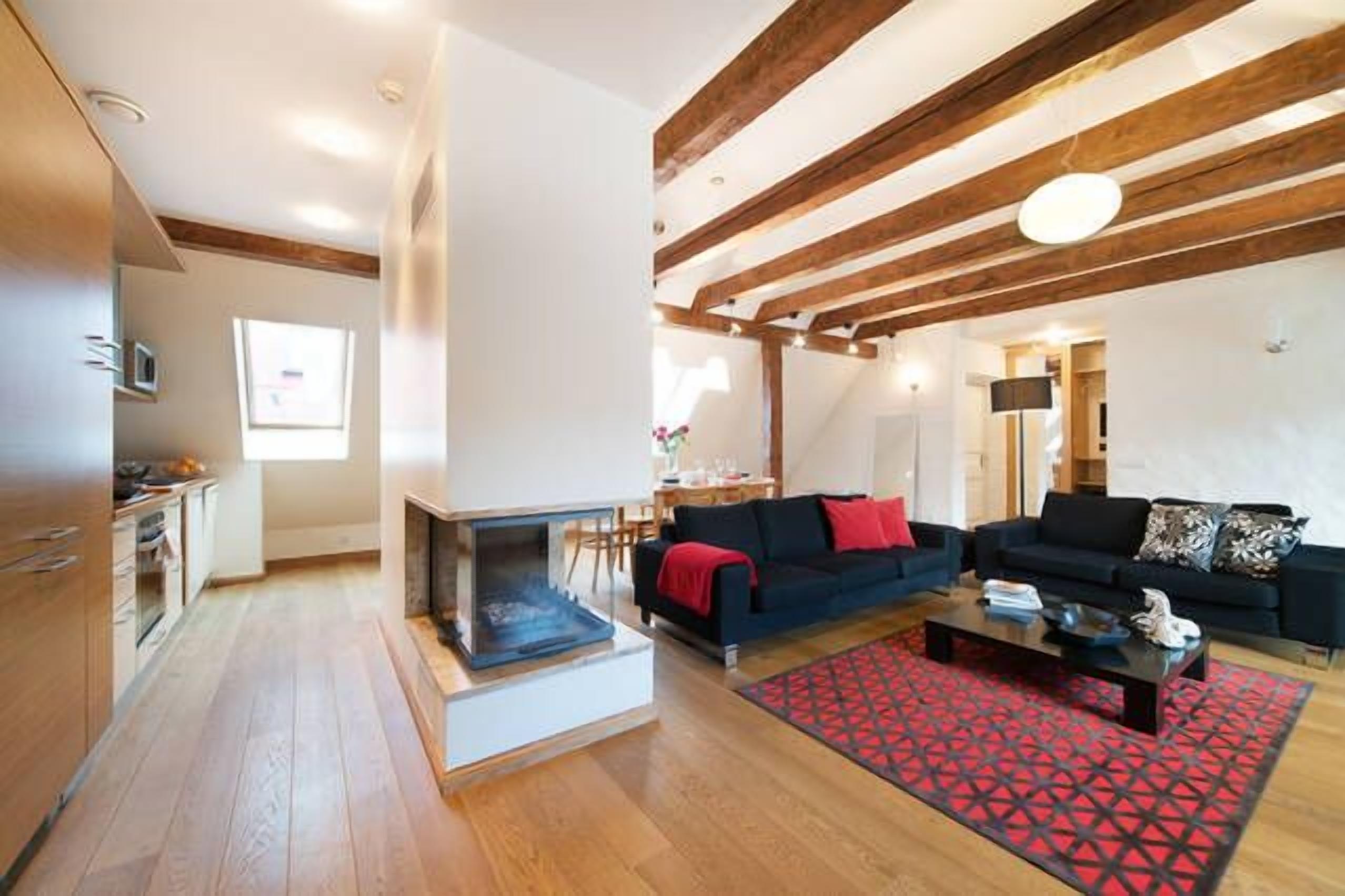 Apartment, 2 Bedrooms, Sauna | Living area