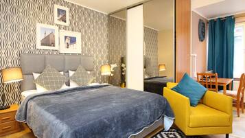 5 bedrooms, hypo-allergenic bedding, individually decorated